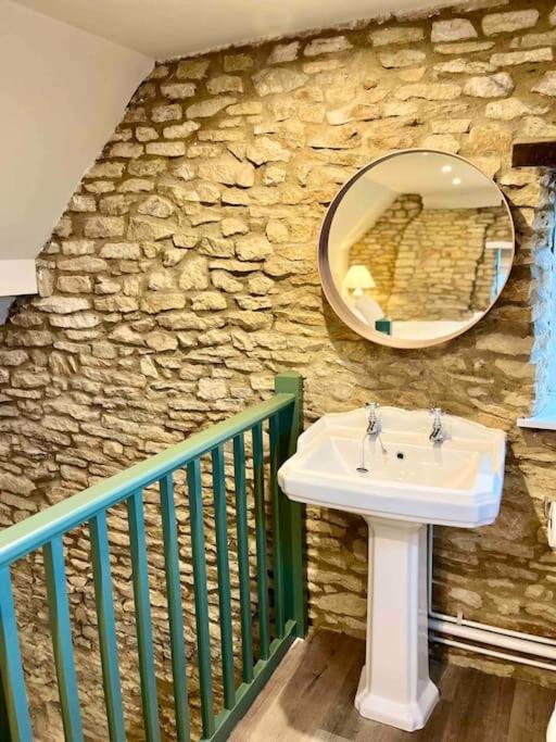 Quaint Cotswold Cottage Chipping Norton Buitenkant foto